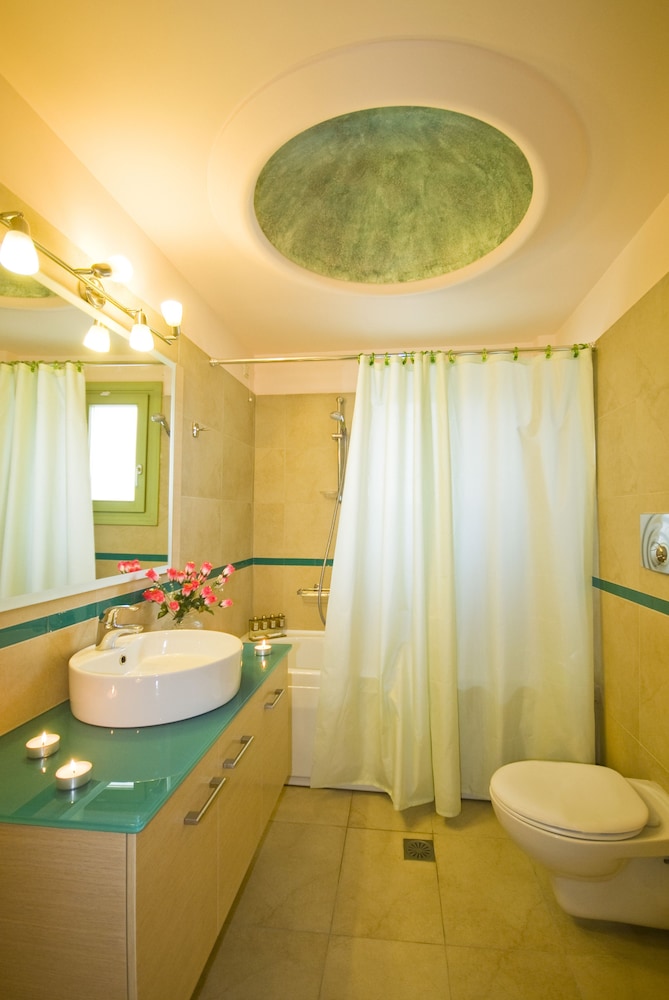 Hotel Anassa 46/50