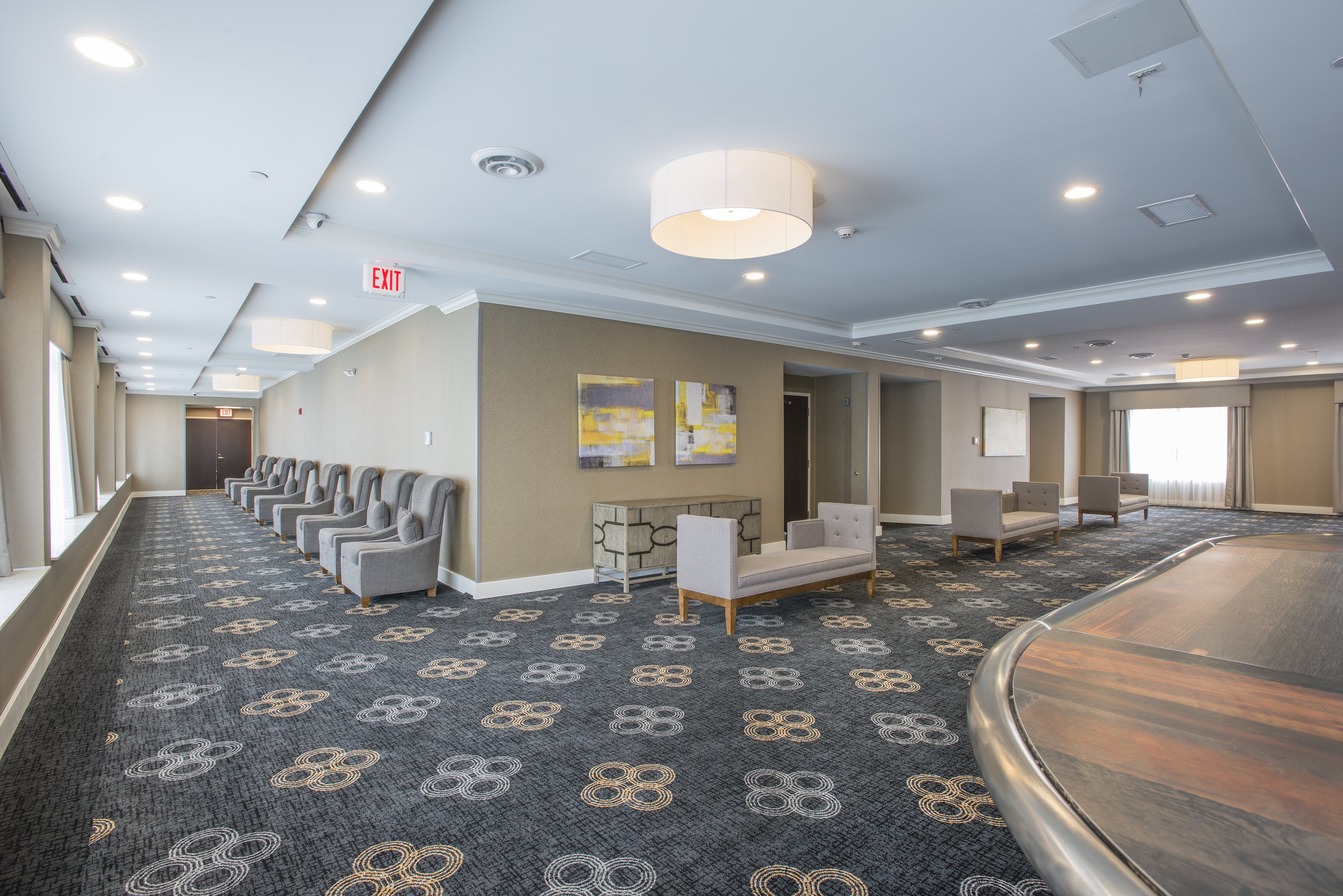 HOLIDAY INN HOTEL SUITES CINCINNATI DOWNTOWN 44/56
