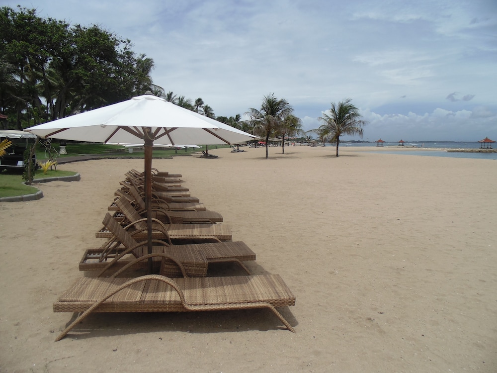 Grand Whiz Hotel Nusa Dua 63/75
