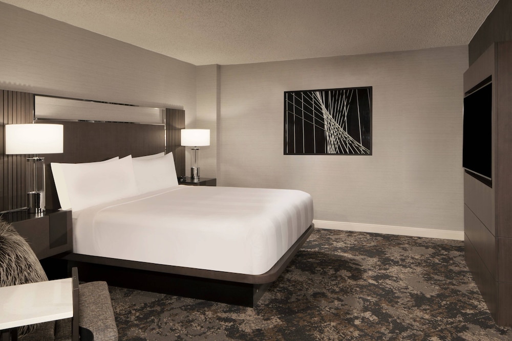 Dallas Fort Worth Airport Marriott 5/60