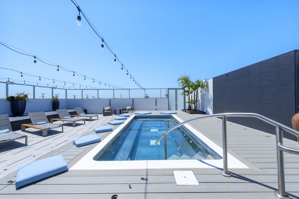Shade Hotel Manhattan Beach 20/50