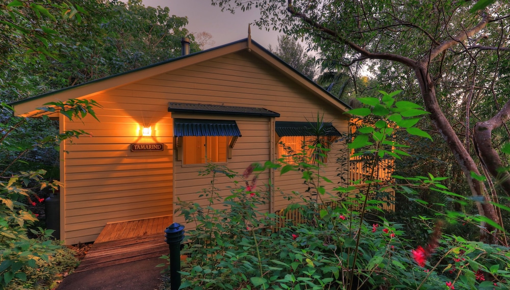 The Falls Rainforest Cottages 2/30