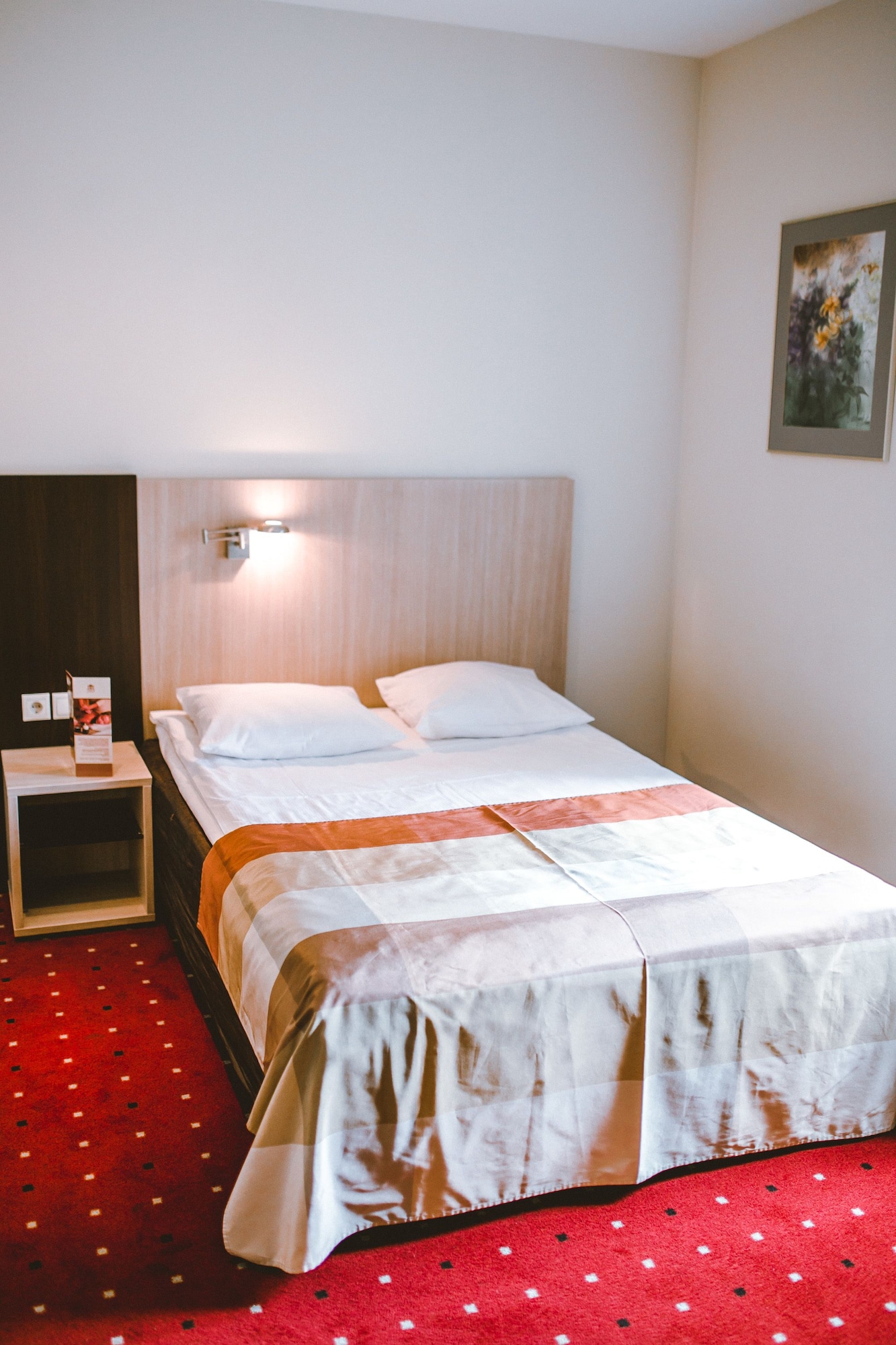 غرفة مفردة بسرير كوين، Hanza Hotel 2/6