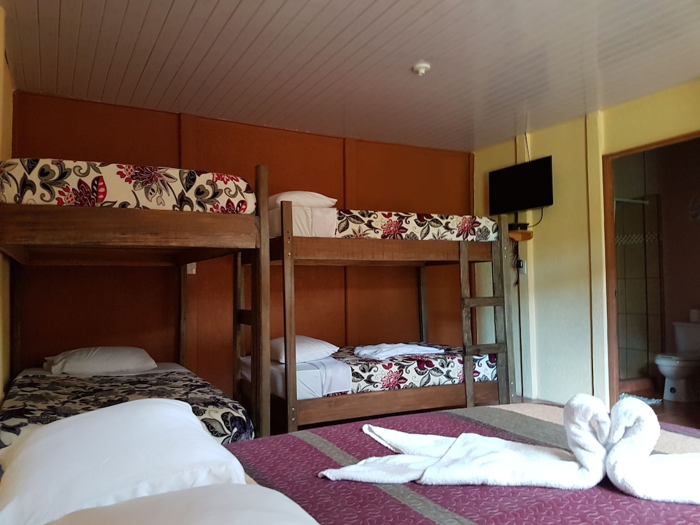 Greemount Hotel 19/65