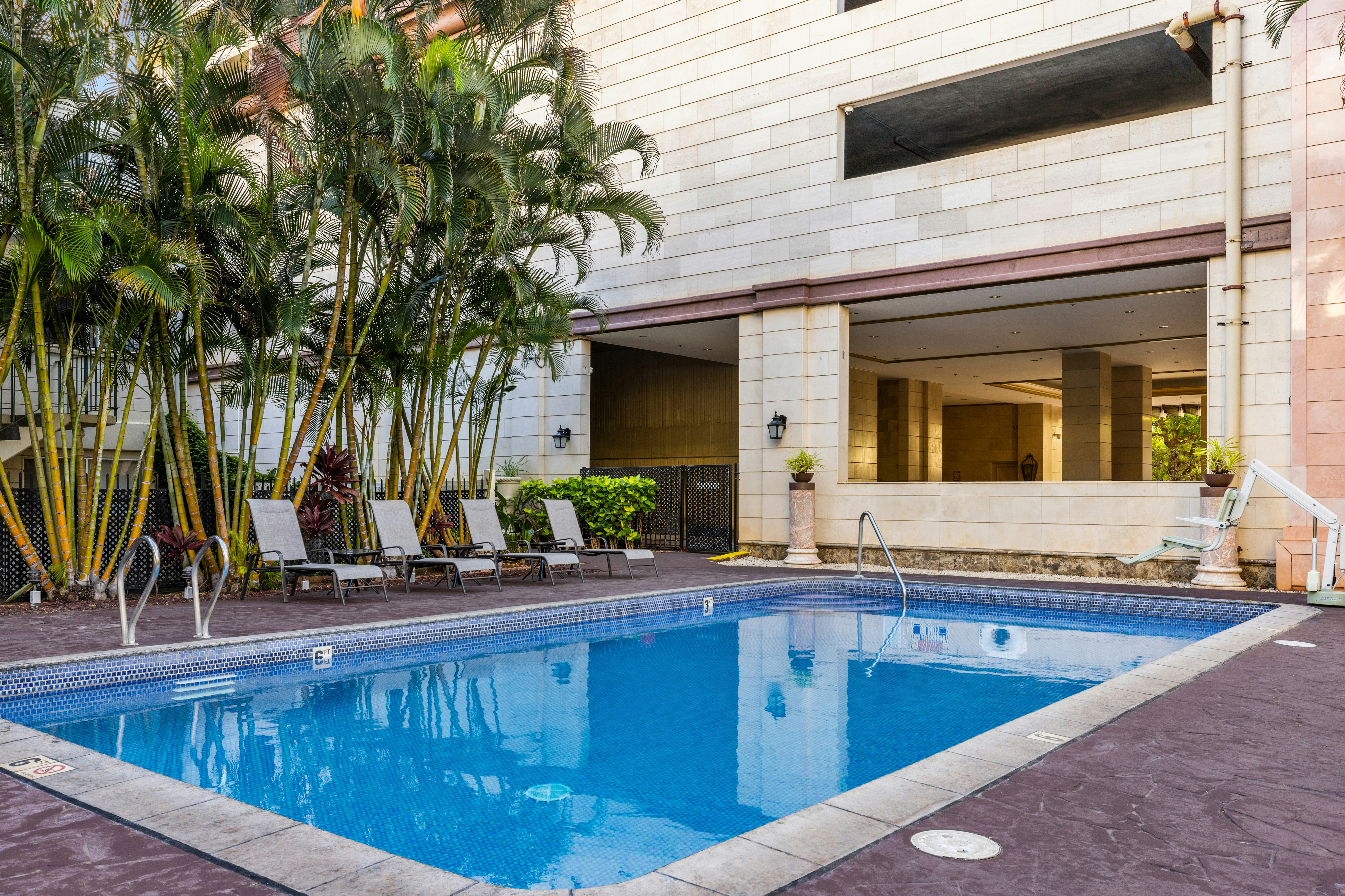 Club Wyndham Royal Garden at Waikiki 52/53