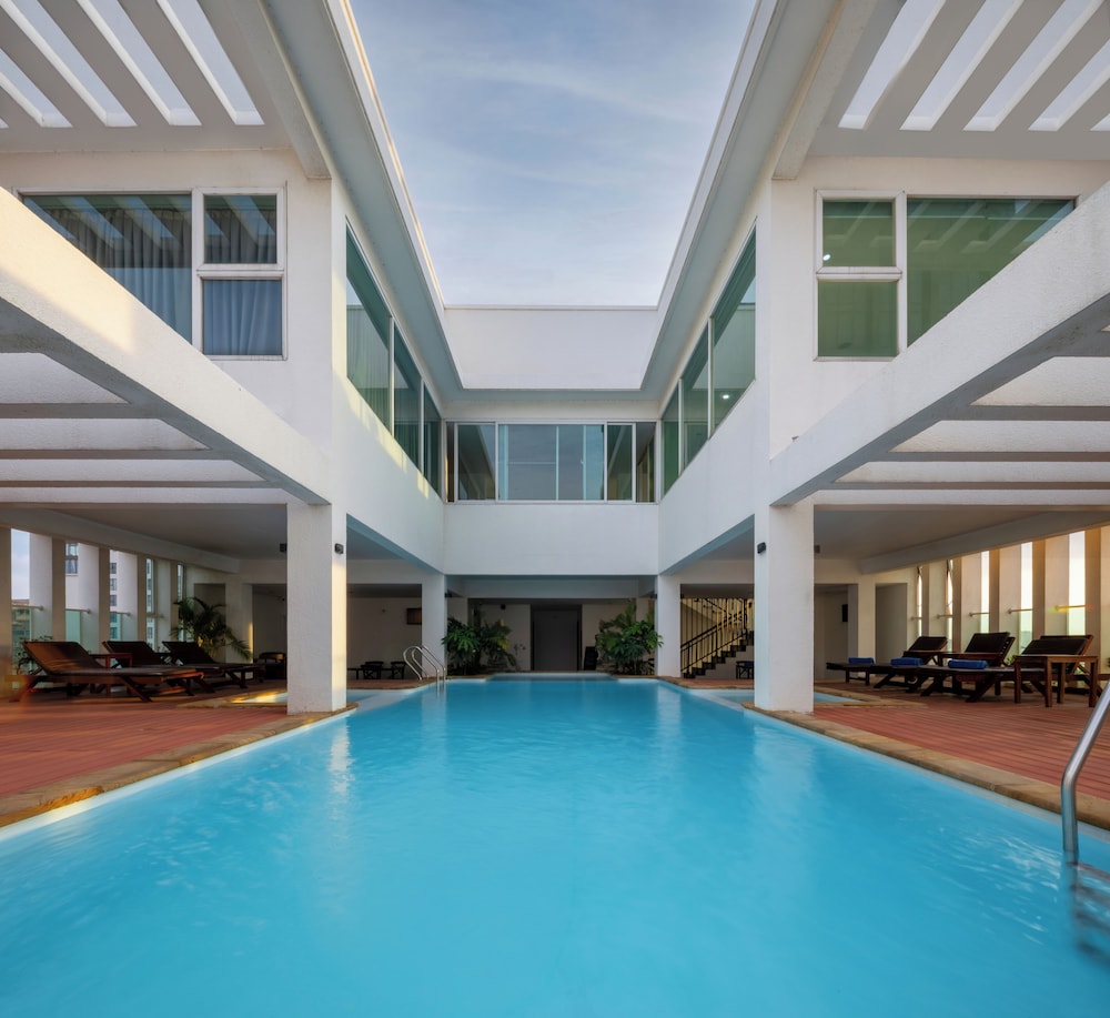 Phnom Penh Katari Hotel 69/73