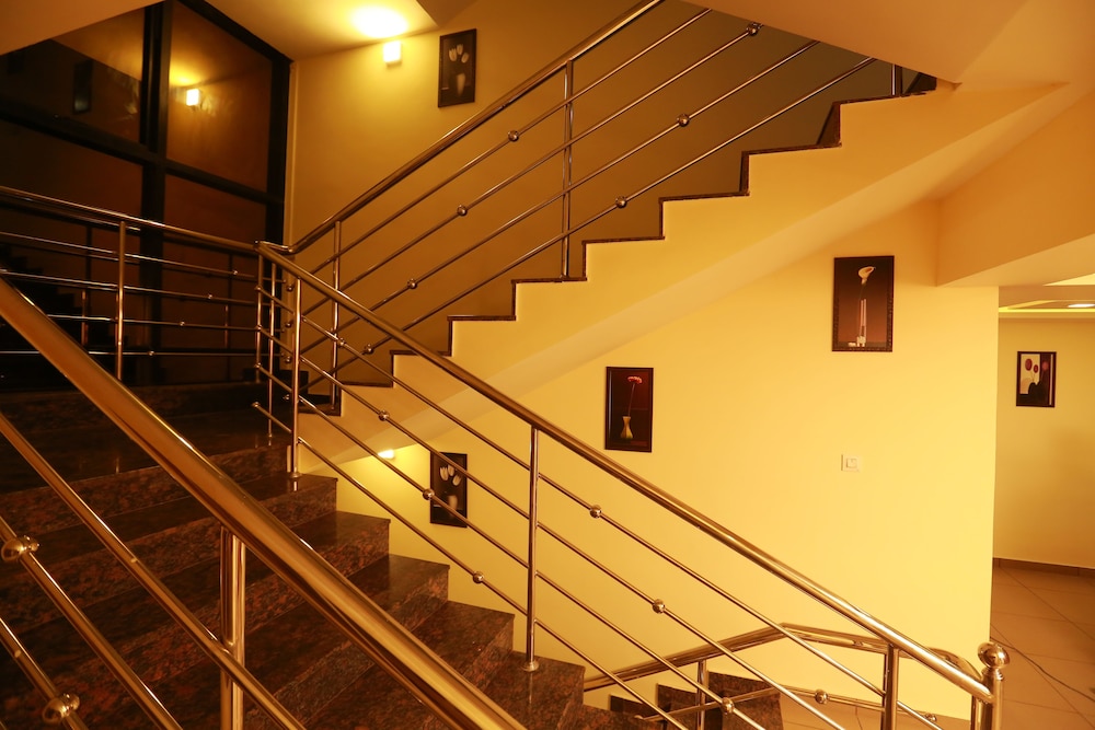 The Crescent套房酒店(The Crescent Suites) 图片5