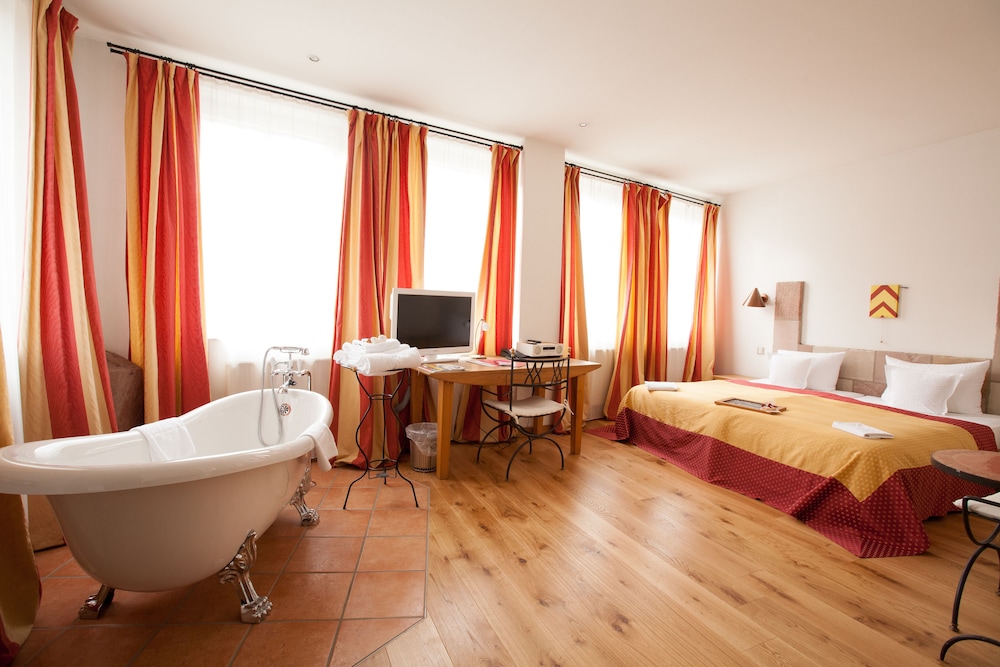 Hotel Drei Raben 12/61