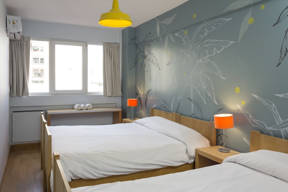 Circus Hotel & Hostel 10/37