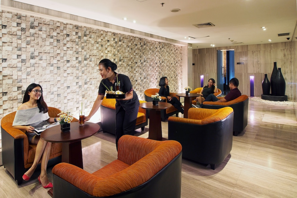 Cambridge Hotel Medan (ex Grand Swiss Belhotel Medan) 52/71