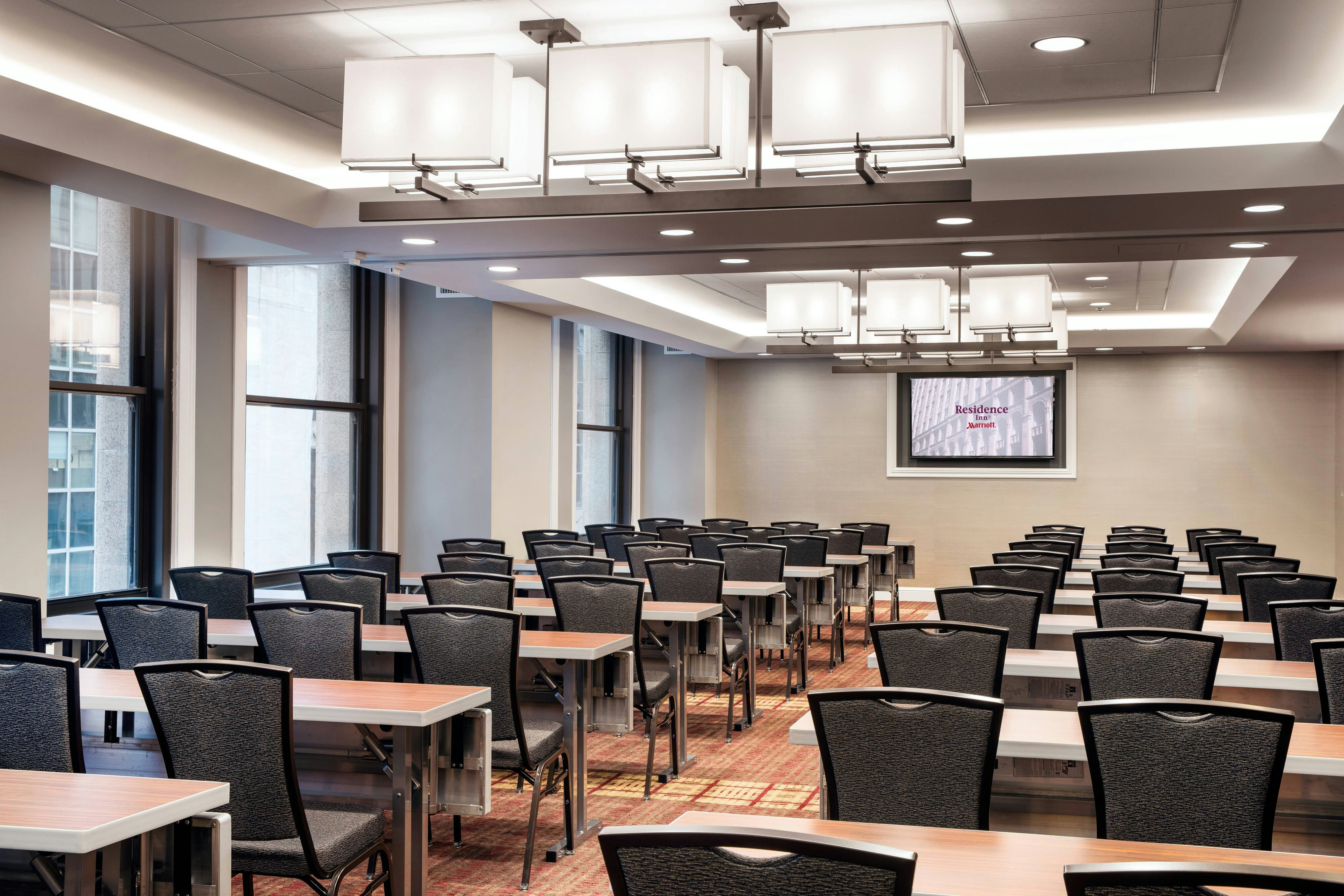 Residence Inn Chicago Downtown Loop 65/82