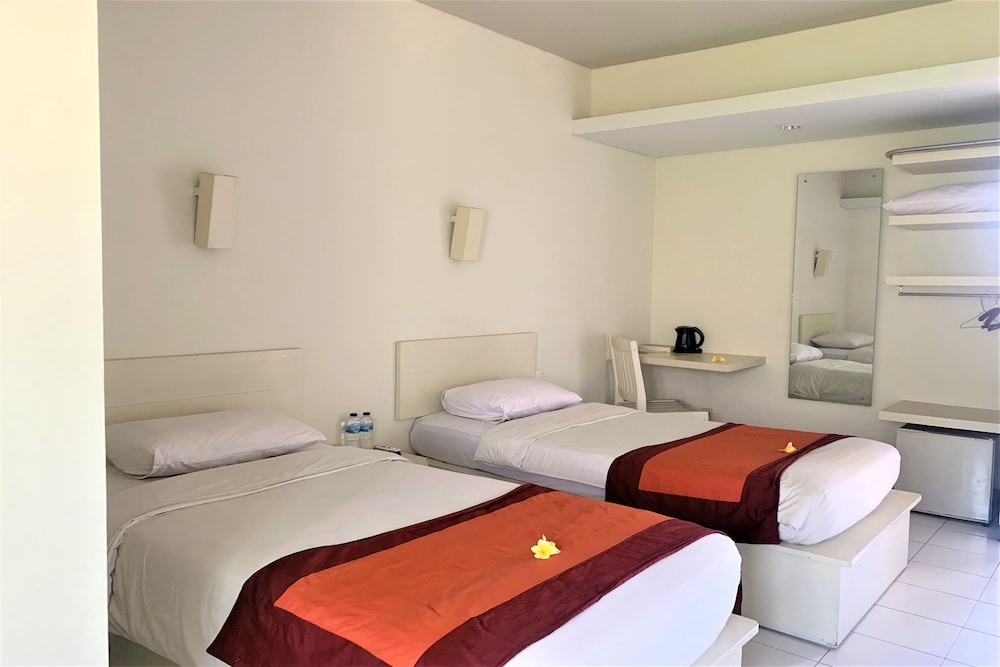 The Yani Hotel 12/57