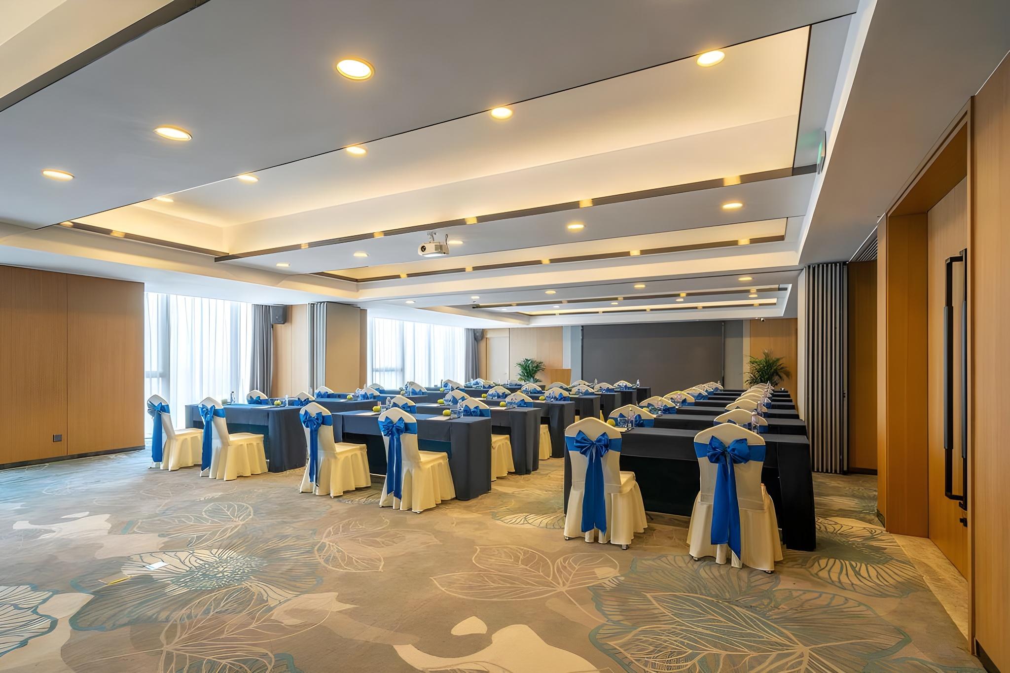 Pagoda Hotel Chongqing Jiefangbei Hongya Cave Raffles store 70/74