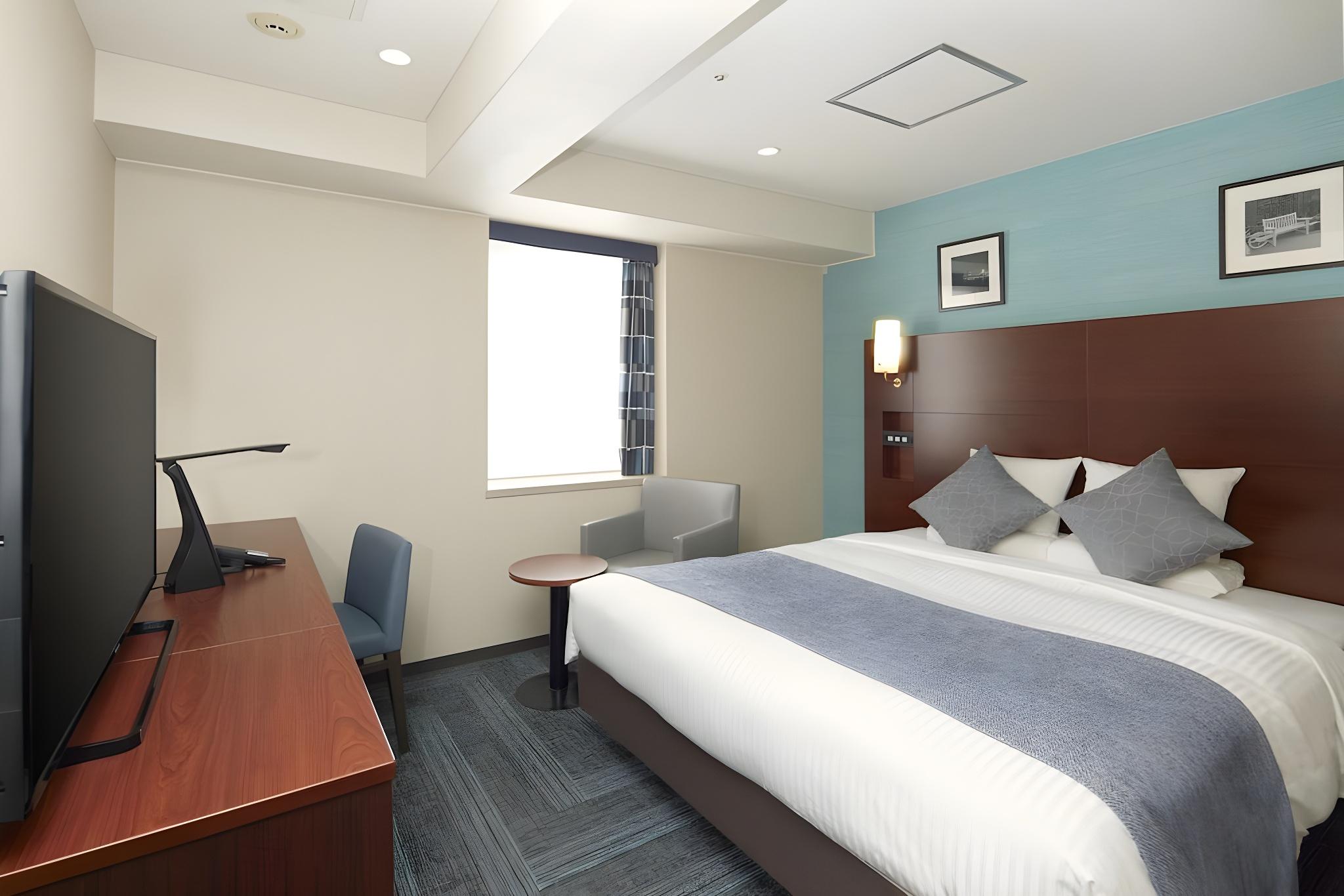 Room, Double Bed, No Cleaning Services