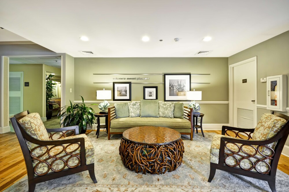 Hampton Inn Suites Charleston 36/48