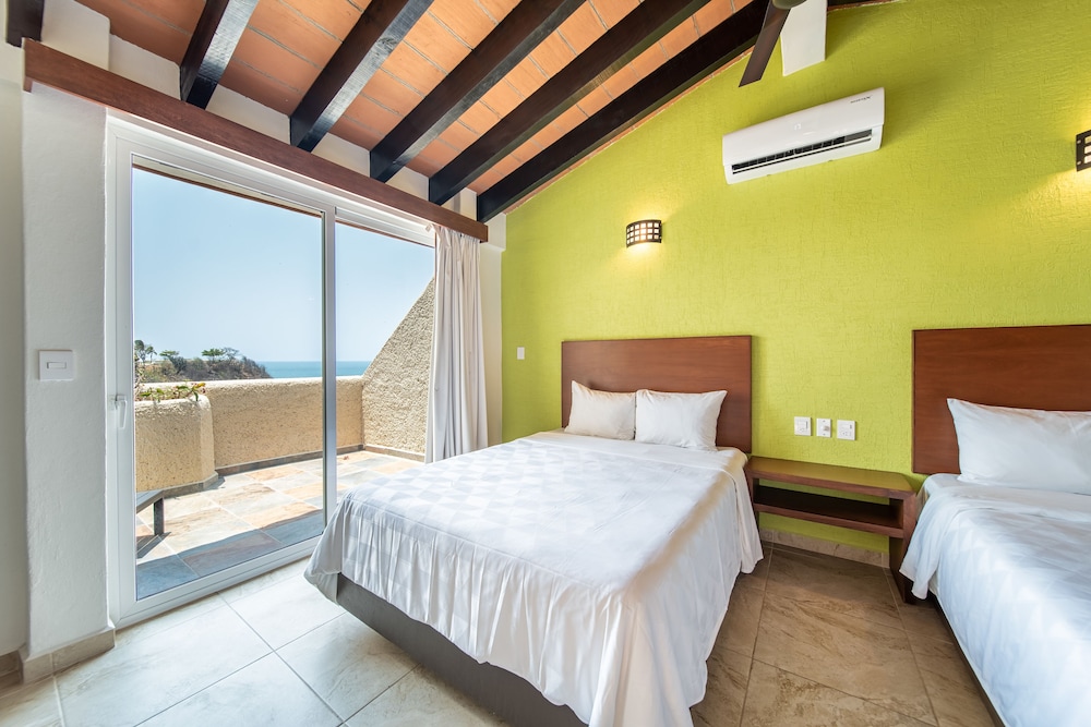 Villas Coral Huatulco 16/67