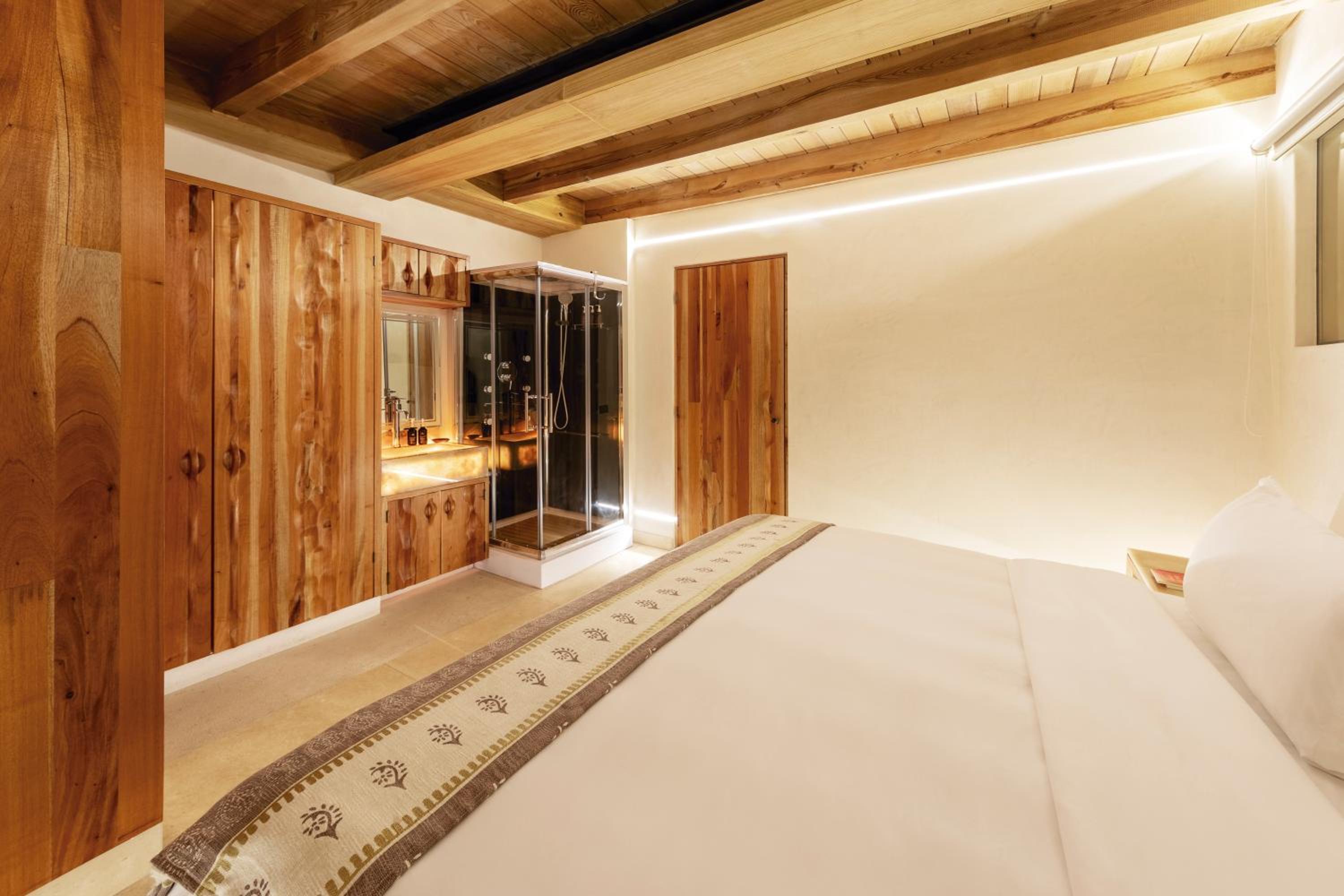 2 Bedrooms, Villa