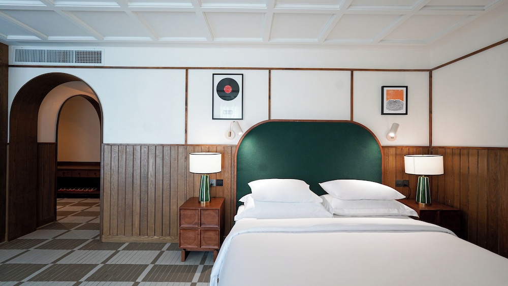 غرفة سيغنتشر رباعية بسرير كينج وسرير بطابقين، Sugar Marina Hotel POP, Kata Beach 8/10