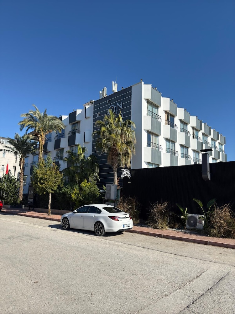 On Hotel 49/60