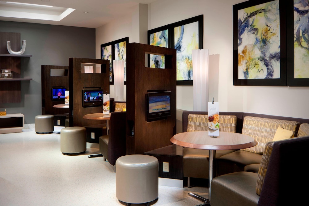 Courtyard By Marriott South Beach 30/33