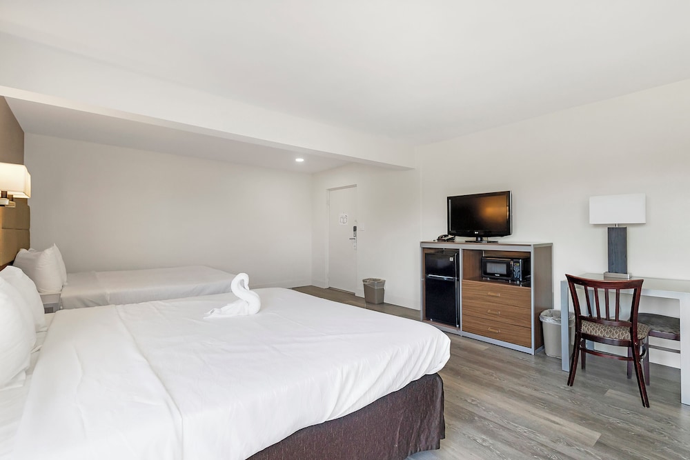 Heritage Inn Express Roseville 17/51