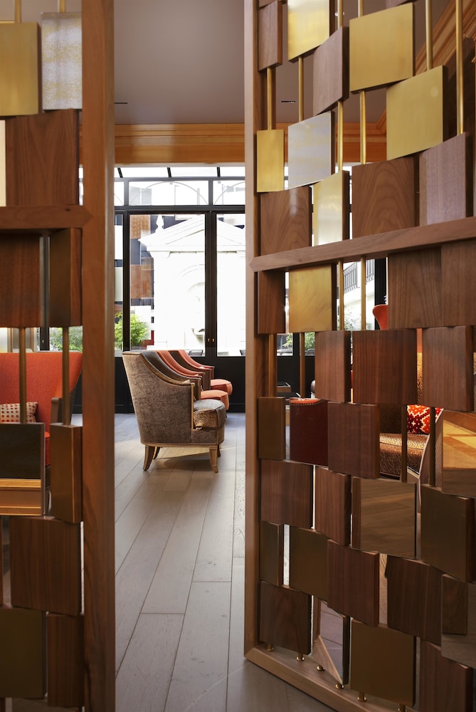 Hotel Rochester Champs-Elysees 58/68