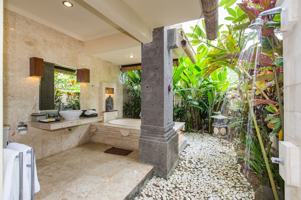 Villa Lidwina By Nagisa Bali 41/47