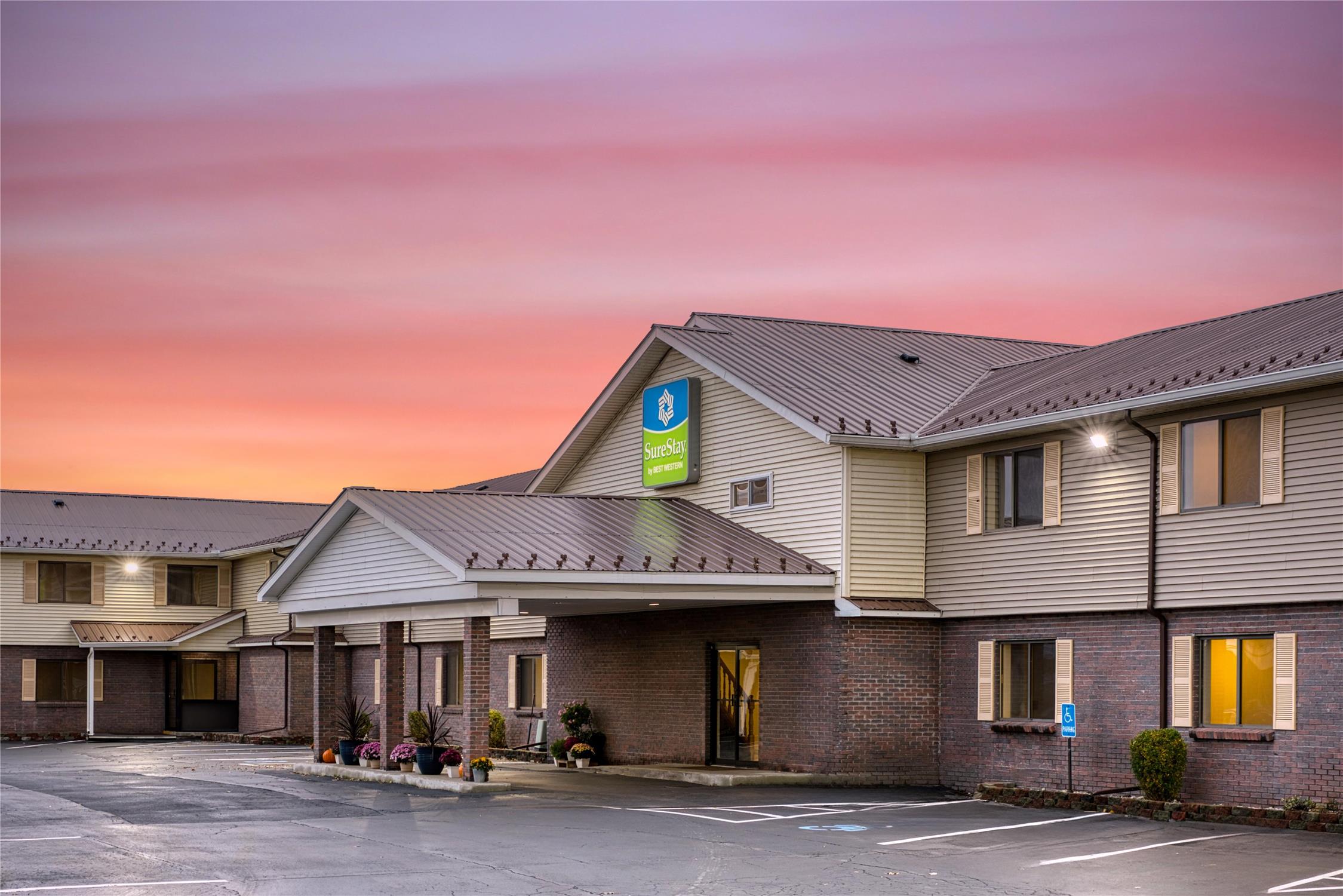 SureStay by Best Western Massena 2/28
