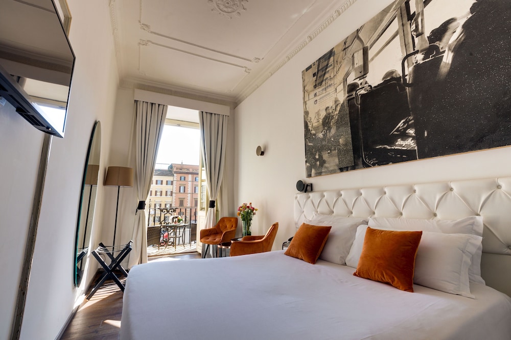 DELUXE, SUITE, CITY VIEW, BALCONY