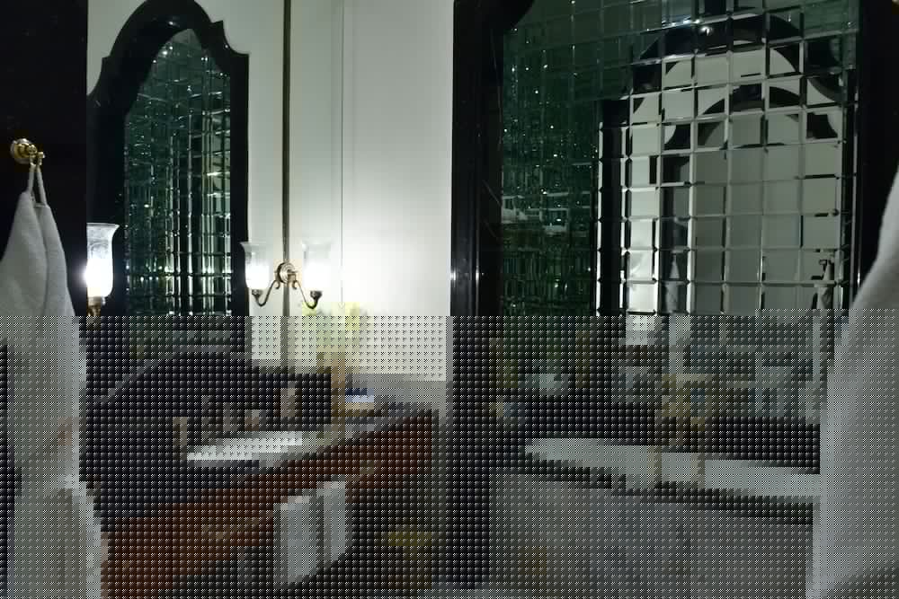 TAJ FALAKNUMA PALACE 70/81