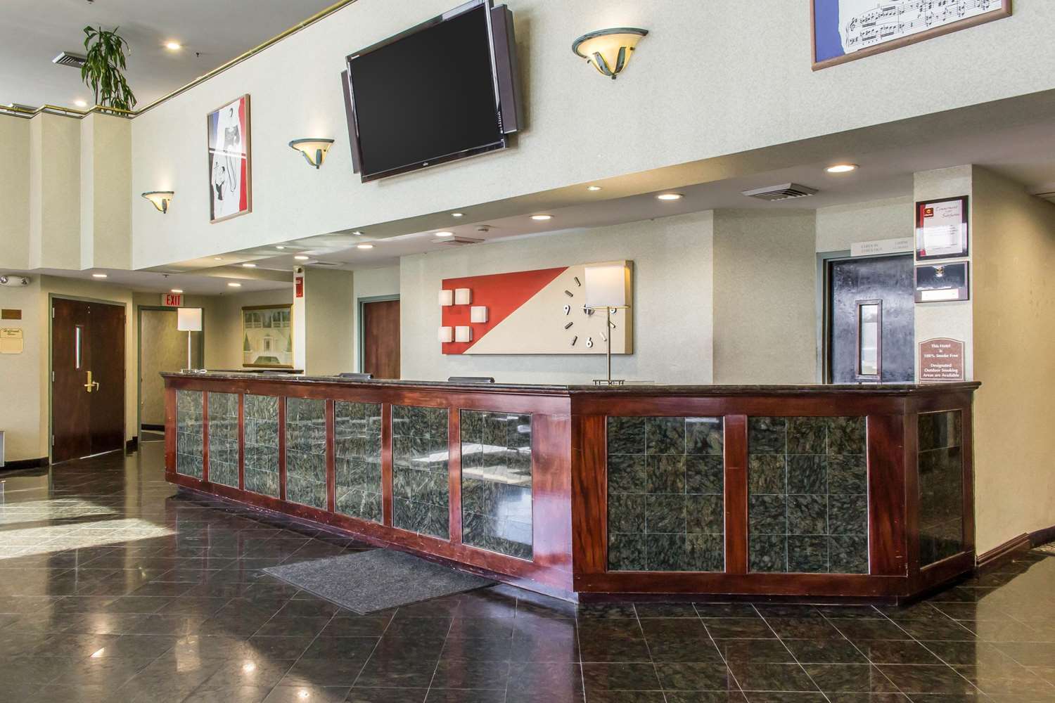Clarion Hotel & Conference Center Ronkonkoma MacArthur Airport 2/11
