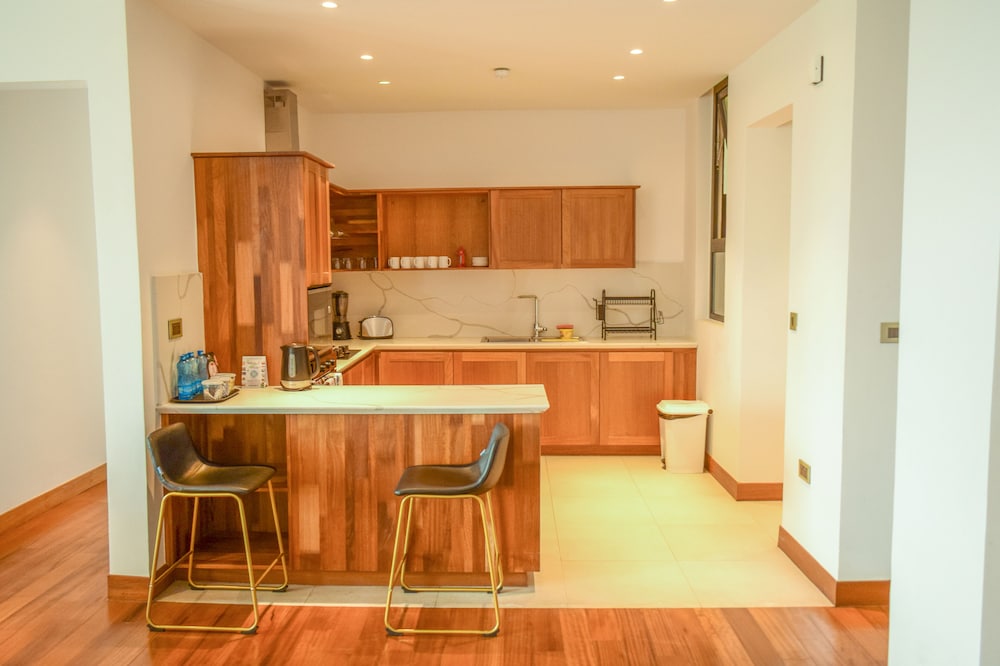 Broadwalk Residency 8/46