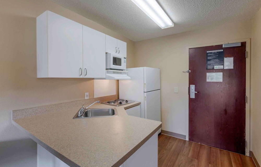 Extended Stay America Atlanta - Clairmont 35/35
