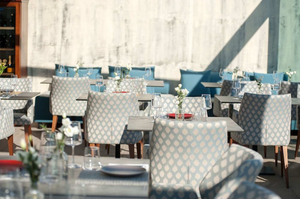 Athenaeum Eridanus Luxury Hotel 33/41