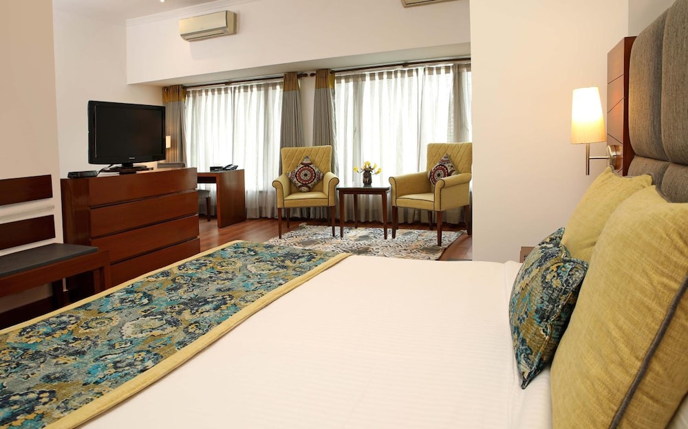 Ahuja Residency Sunder Nagar 30/50