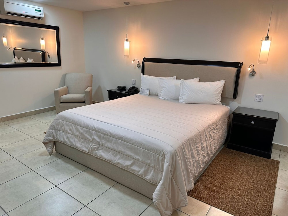 Baja Inn Hoteles Ensenada 34/66