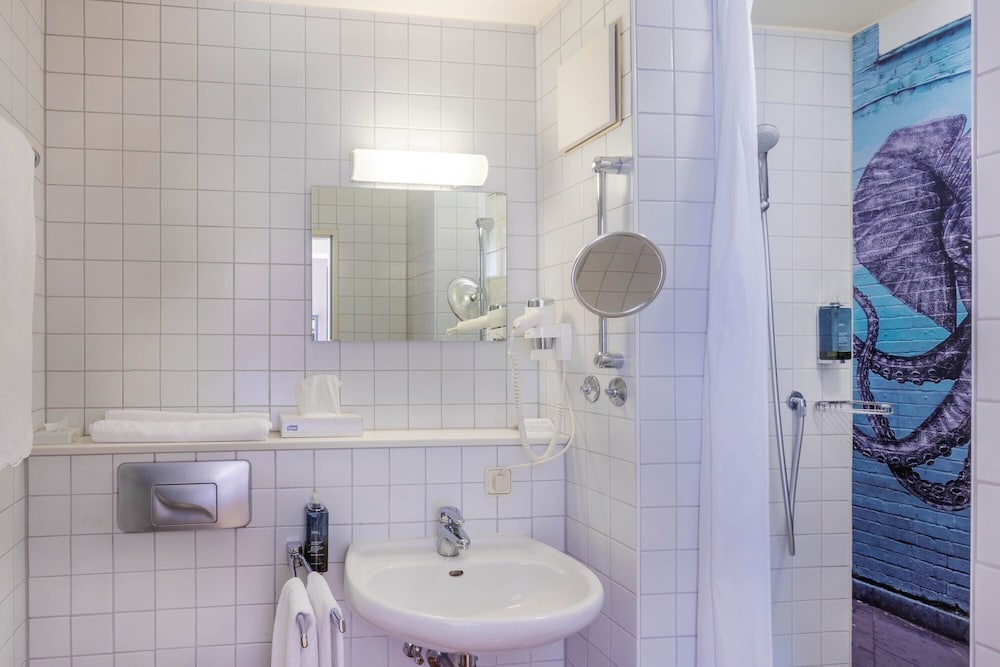 Sunday Hotel Bad Boll 45/46