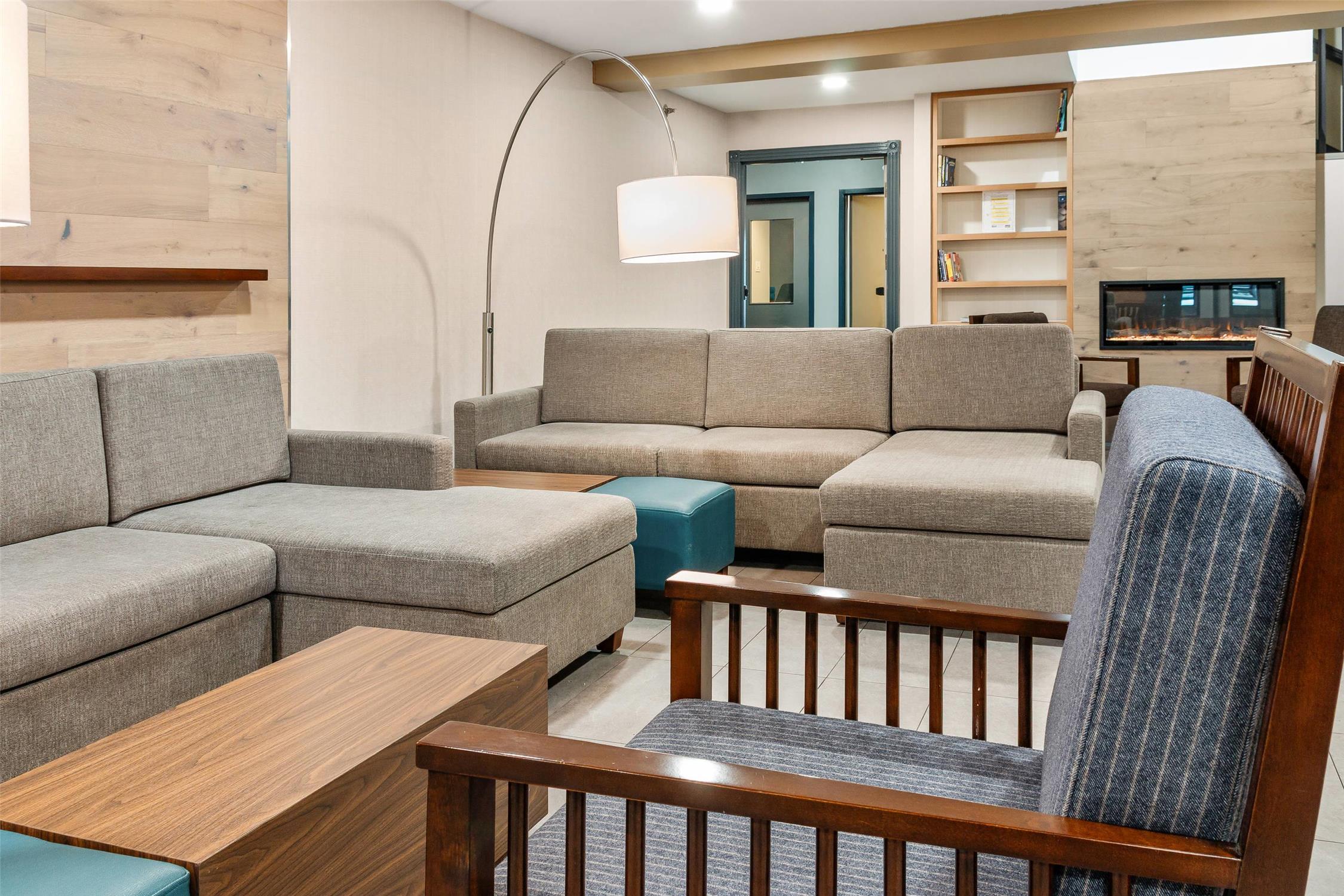 Country Inn And Suites By Radisson Winnipeg Mb 7/15
