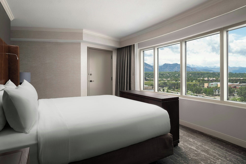 Room at Renaissance Boulder FlatIron Hotel, BROOMFIELD - CO
