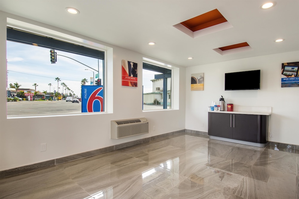 Motel6 Oceanside, CA - Marina 12/32