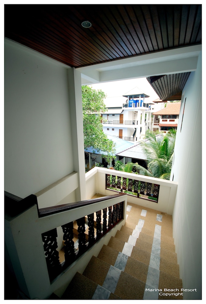 Marina Beach Resort 40/65