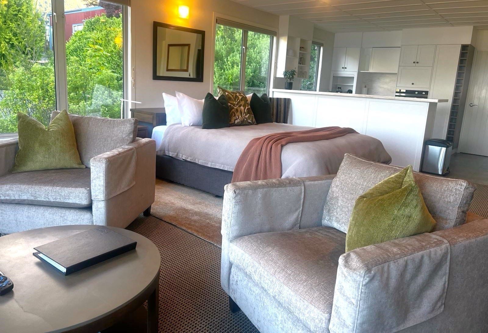 استوديو فاخر بسريرين منفصلين بإطلالة على البحيرة، Queenstown House Boutique Bed and Breakfast and Apartments 3/4
