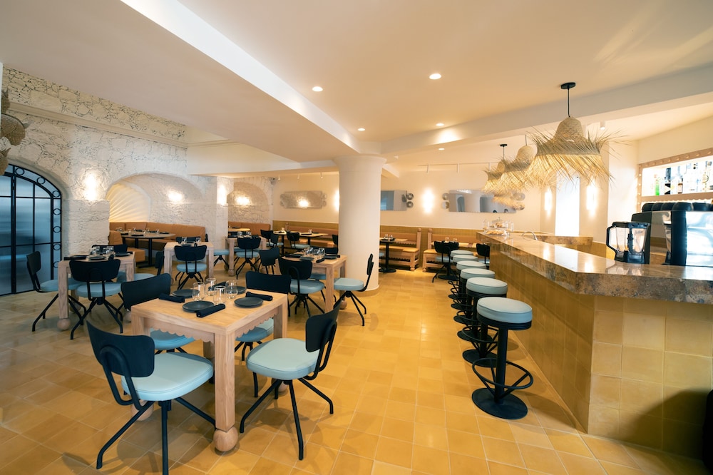 William Hotel Boutique 66/86