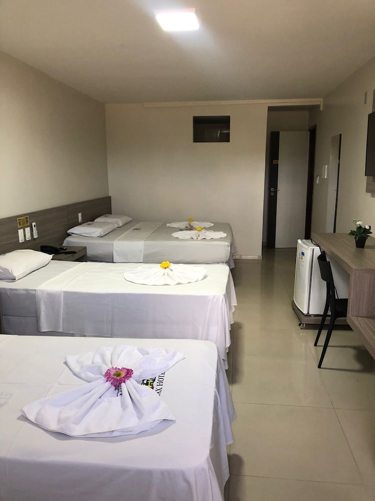 Max Hotel 26/35