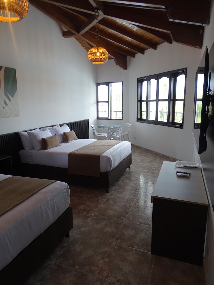 Hotel Palmas De Alcala 11/50