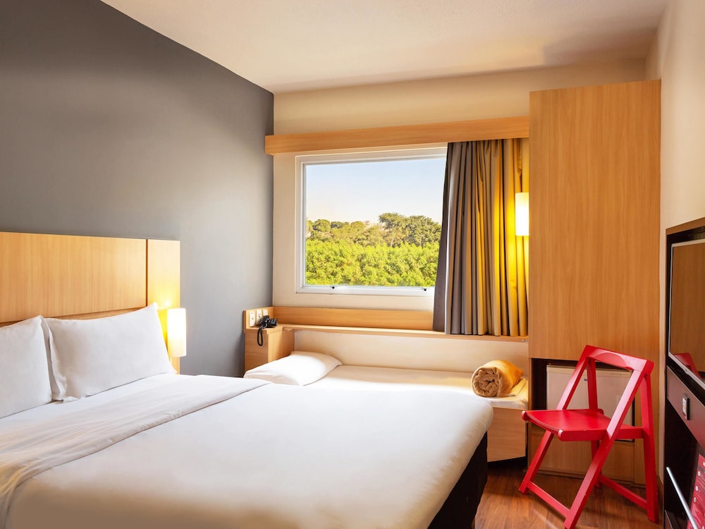 Ibis Piracicaba 10/69