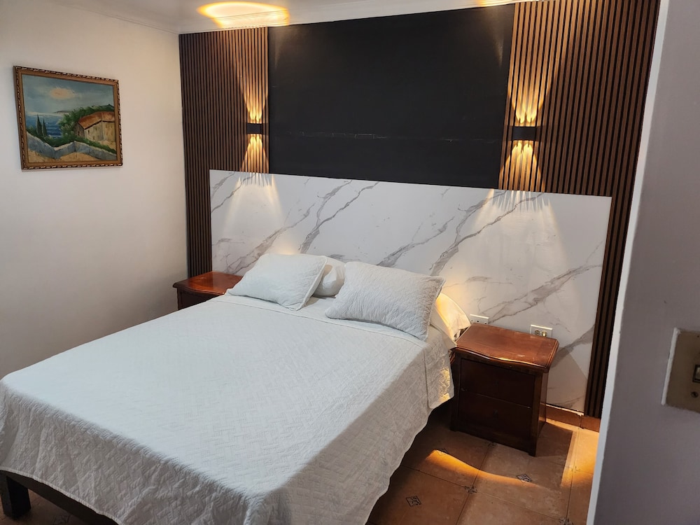BASIC, DOUBLE BED