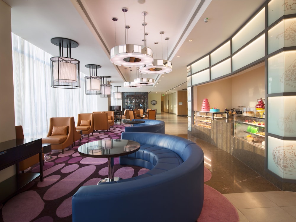 HOLIDAY INN CHENNAI OMR IT EXPRESSWAY 39/76