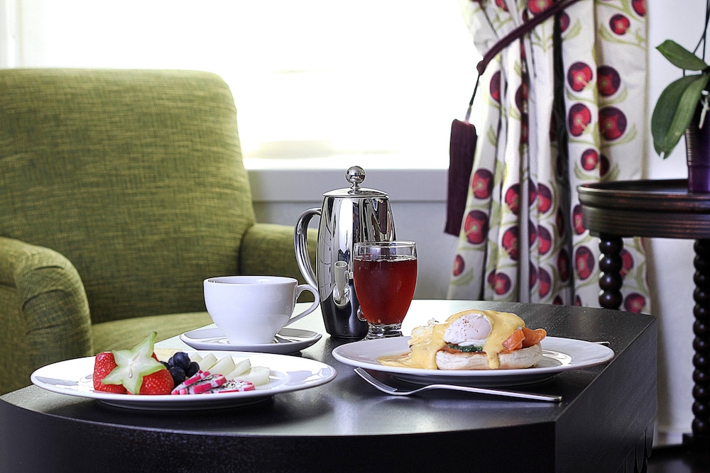 ST ERMINS HOTEL 37/41
