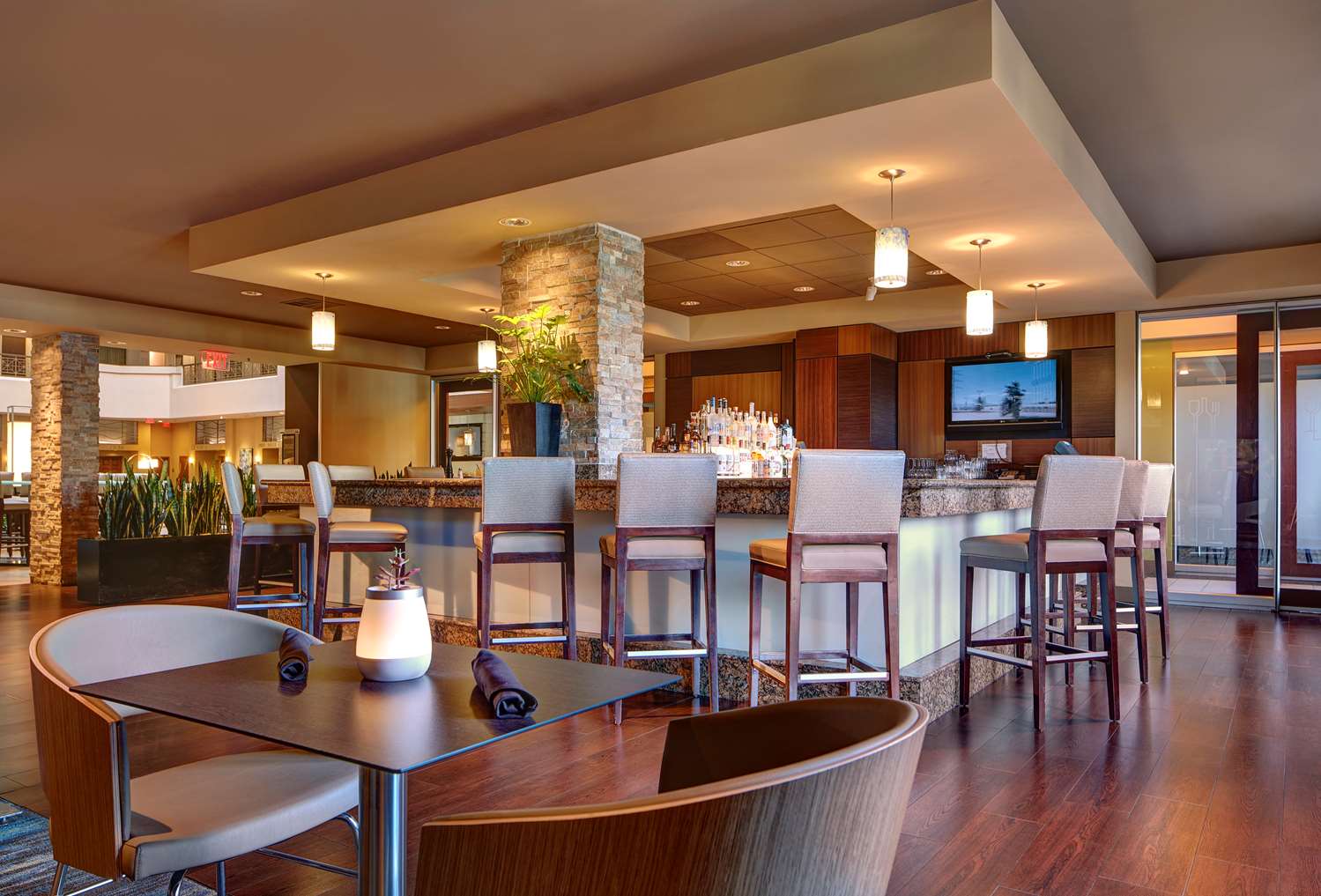 restaurant cafeteria